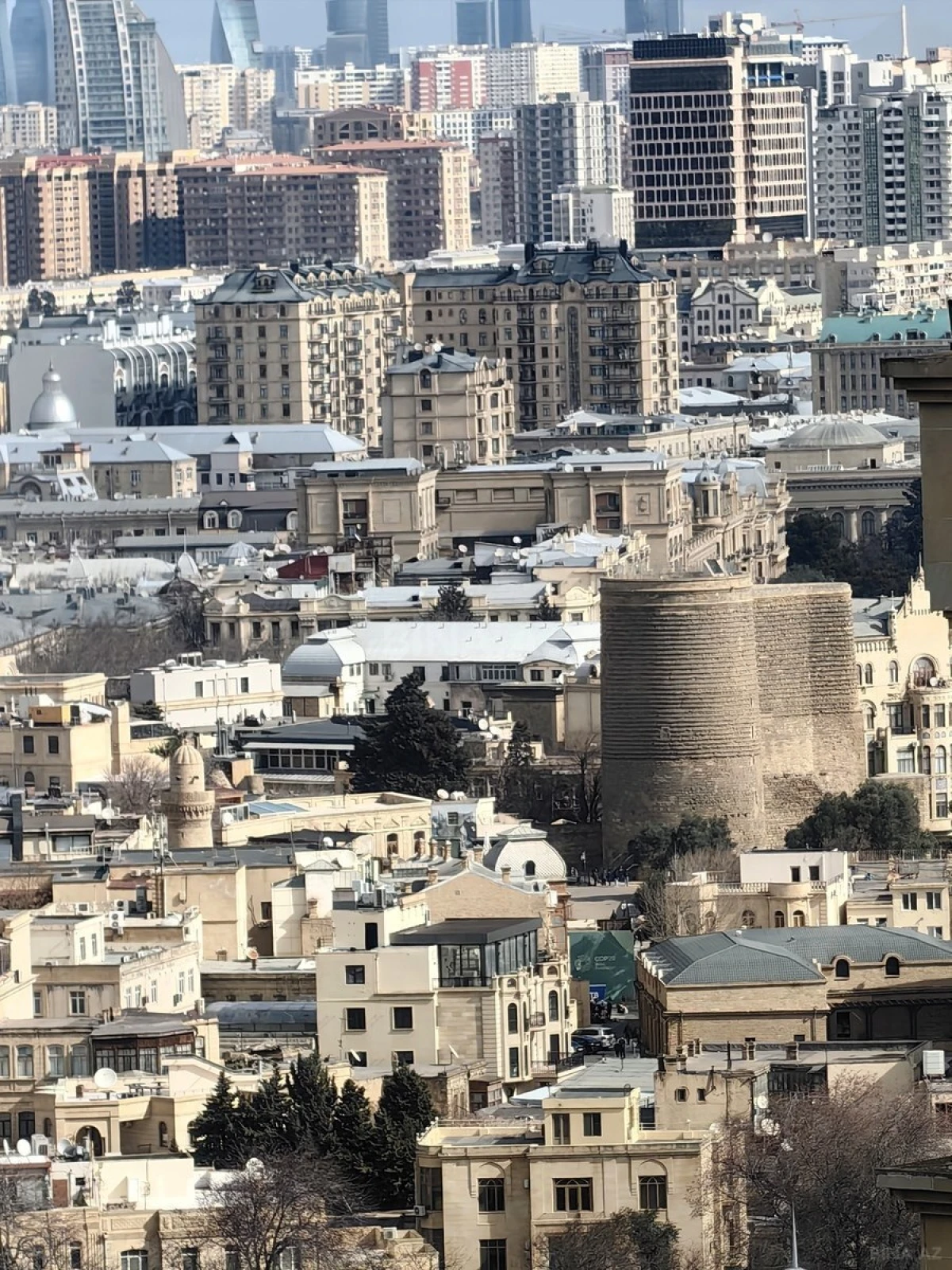 Satılır 3 otaqlı mənzil 117 m²