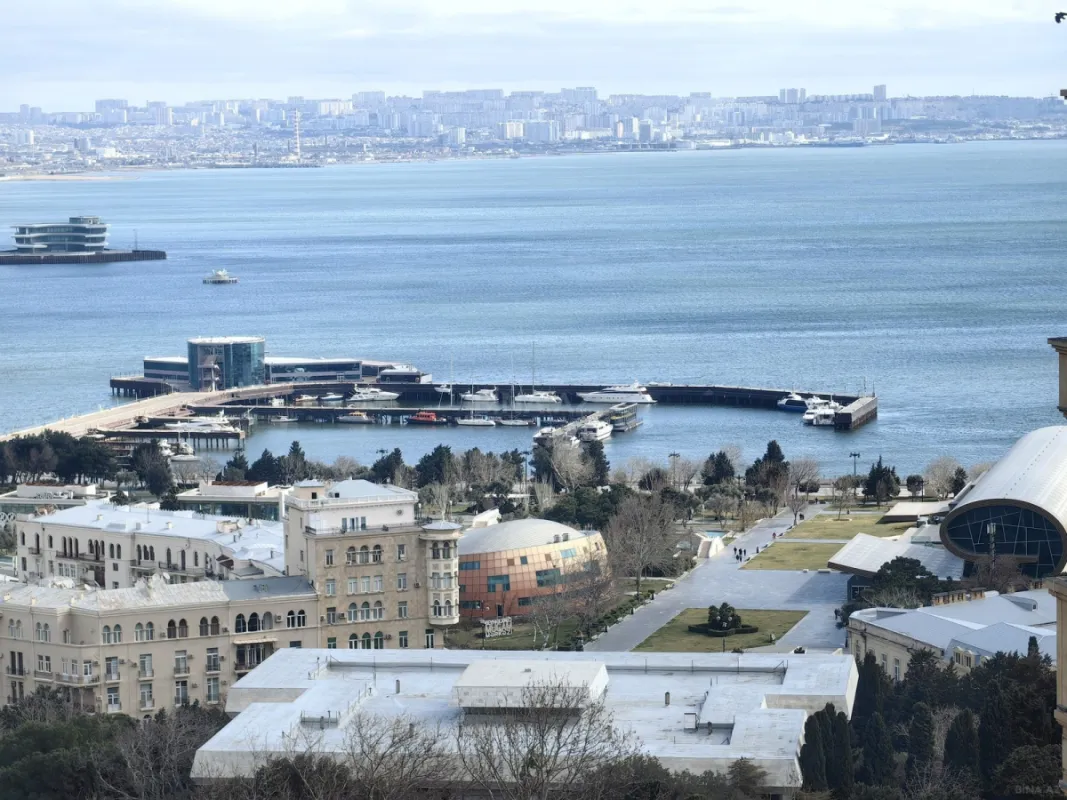 Satılır 3 otaqlı mənzil 117 m²