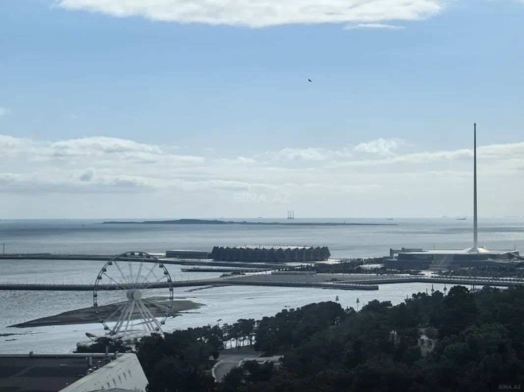 Satılır 3 otaqlı mənzil 117 m²