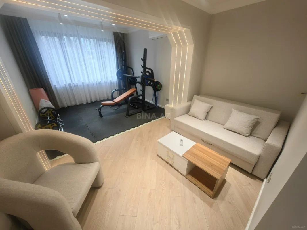 Satılır 3 otaqlı mənzil 117 m²