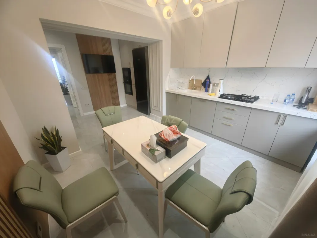 Satılır 3 otaqlı mənzil 117 m²