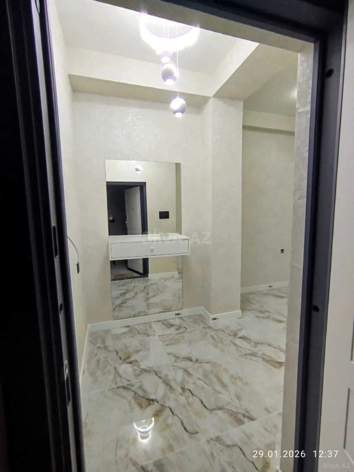 Satılır 2 otaqlı mənzil 62 m²
