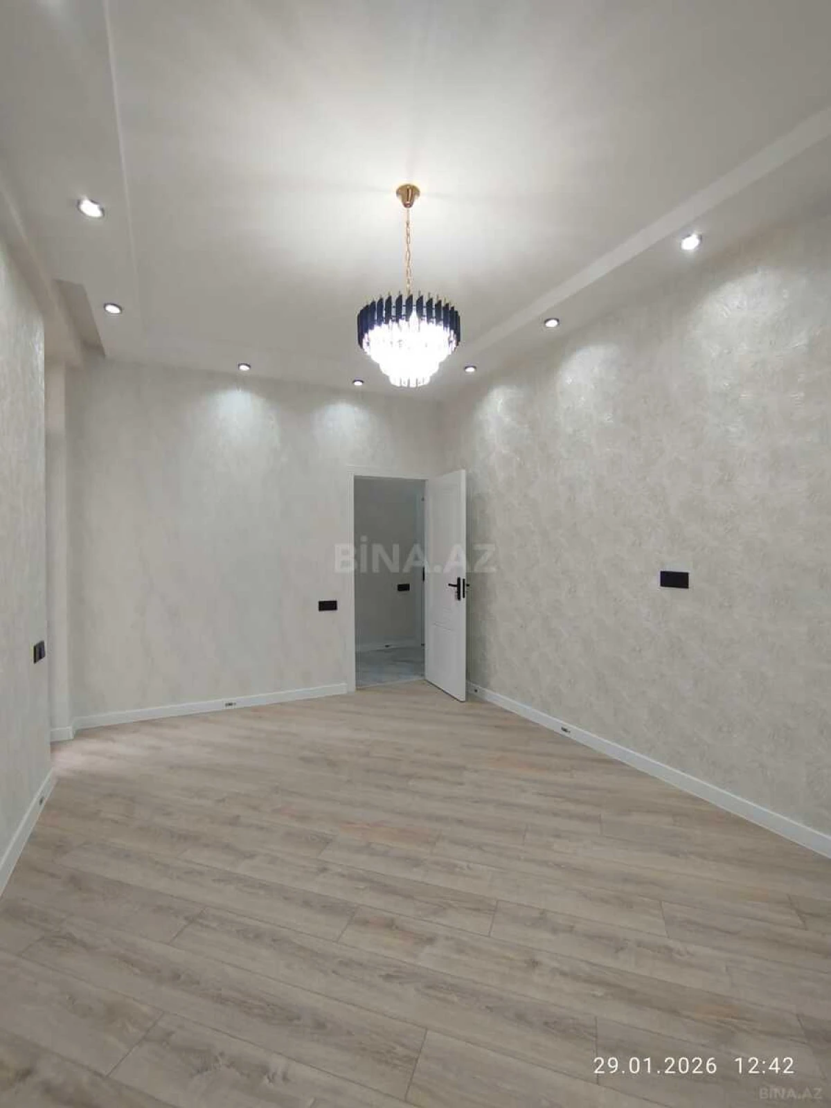 Satılır 2 otaqlı mənzil 62 m²