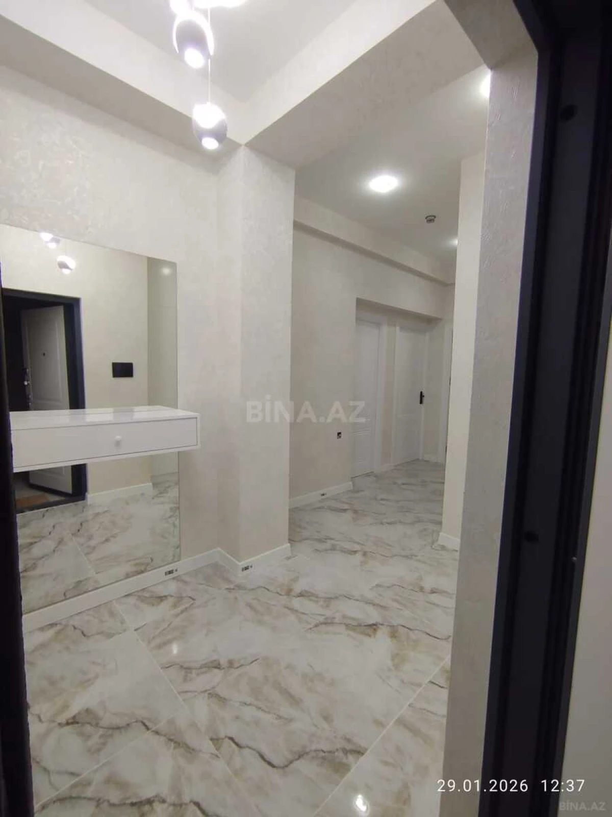 Satılır 2 otaqlı mənzil 62 m²