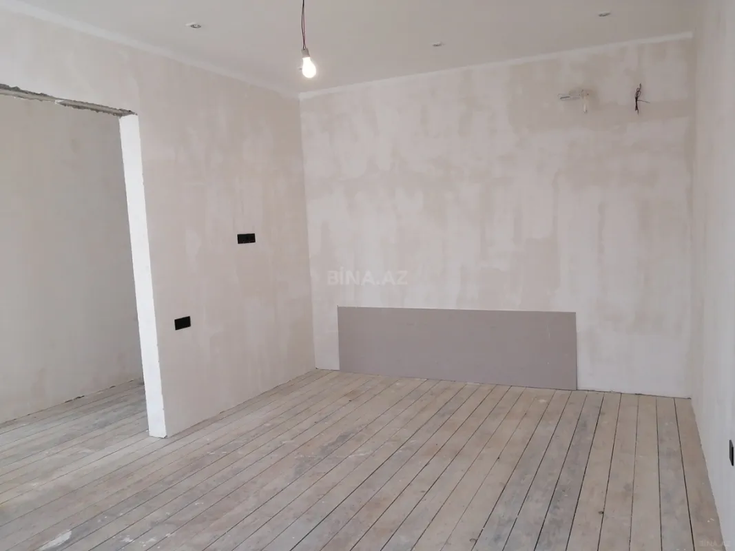 Satılır 4 otaqlı həyət evi 125 m²