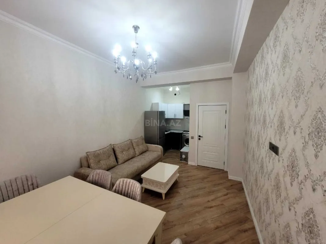 Kirayə verilir 2 otaqlı mənzil 65 m²