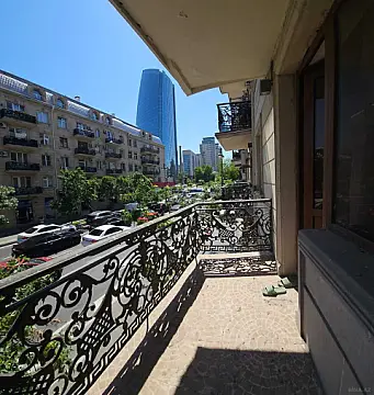 Kirayə verilir 1 otaqlı mənzil 55 m² — Bakı, Xətai 1 otaq 55.00 m²