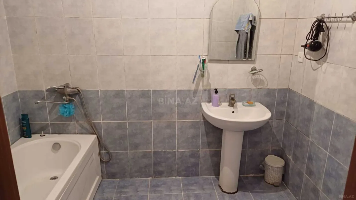 Satılır 3 otaqlı mənzil 148 m²