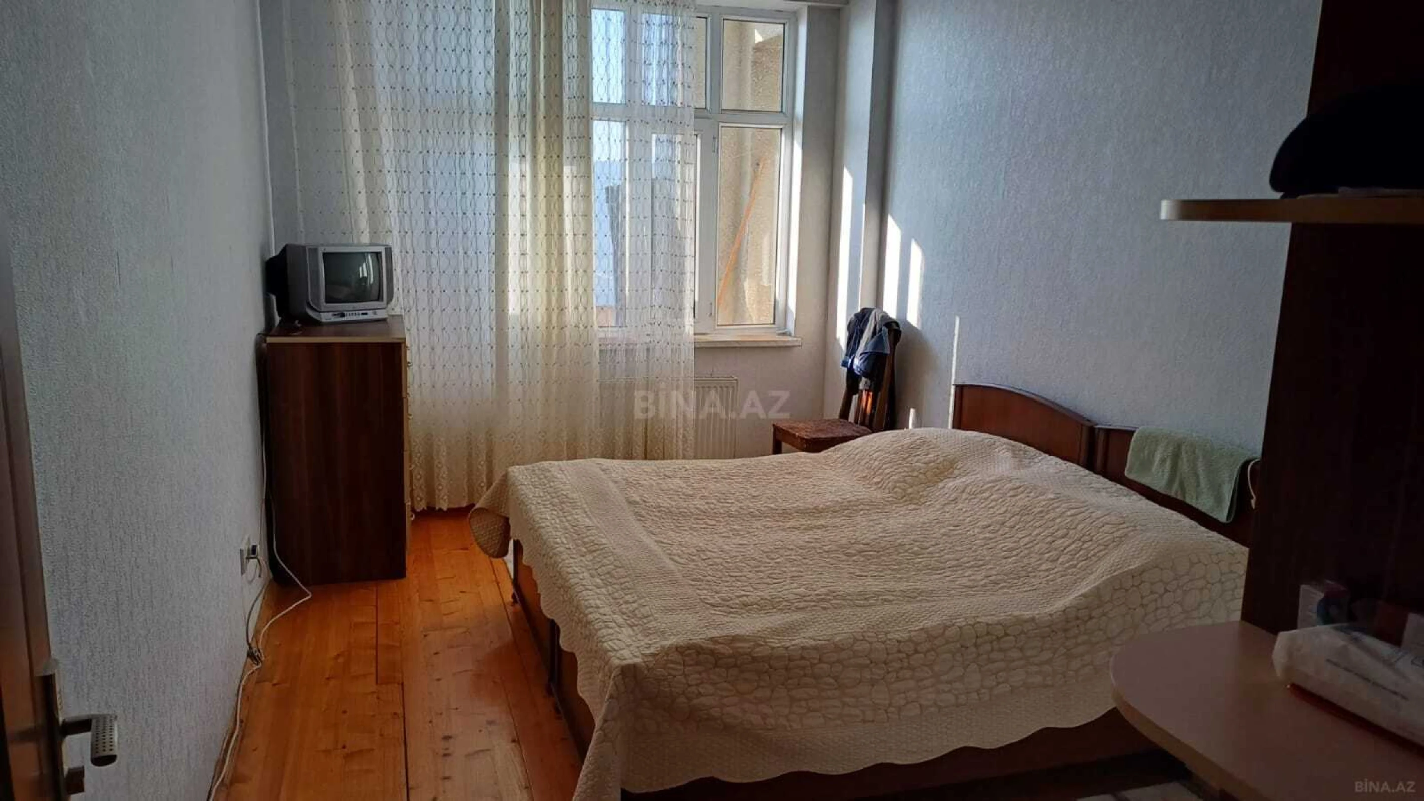 Satılır 3 otaqlı mənzil 148 m²