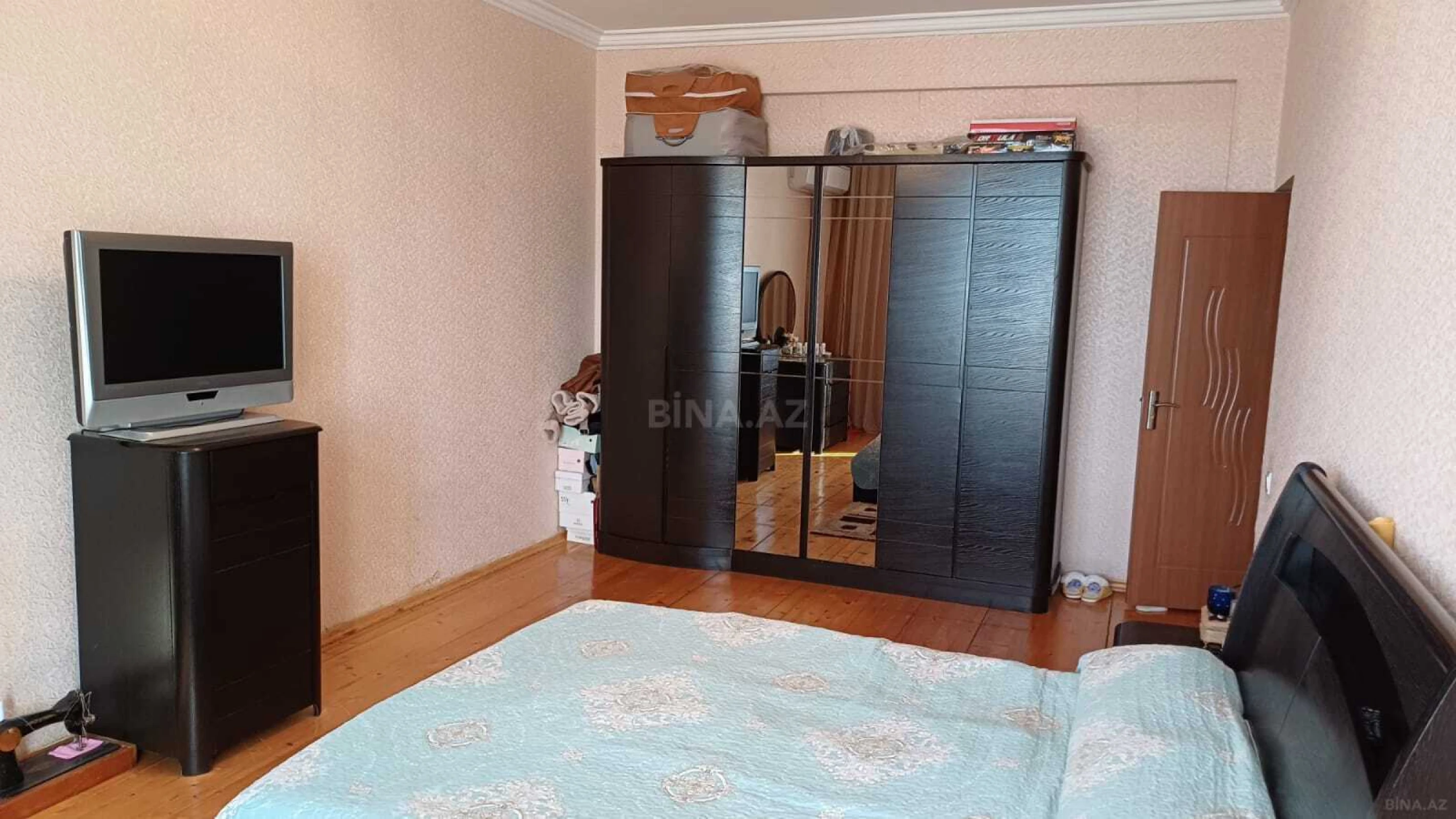 Satılır 3 otaqlı mənzil 148 m²