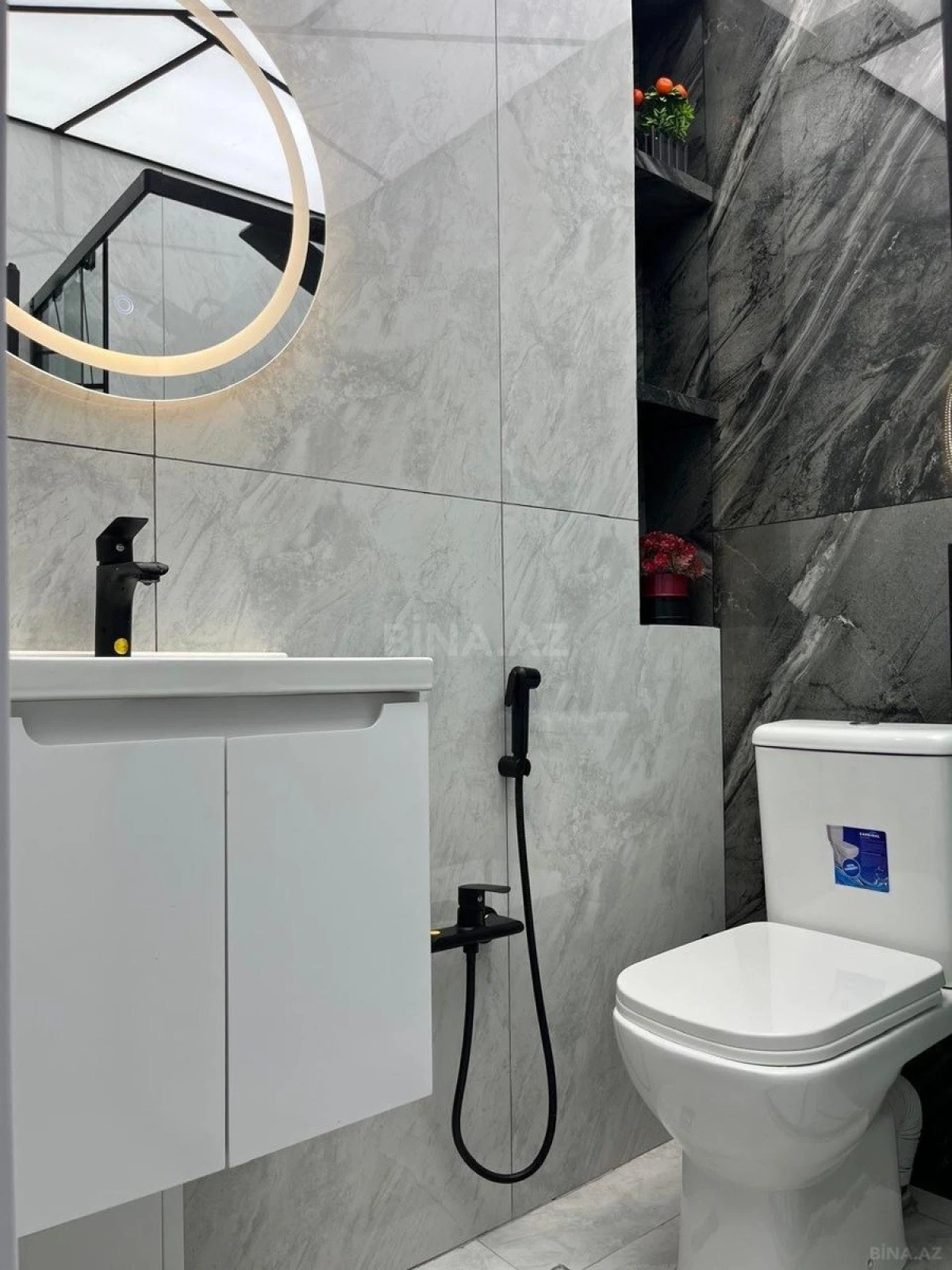 Satılır 2 otaqlı mənzil 62 m²