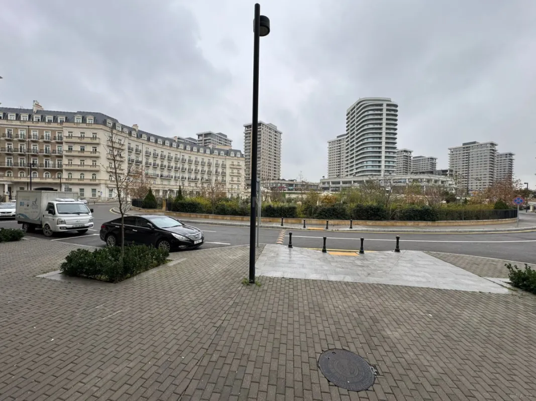 Satılır 3 otaqlı mənzil 120 m²