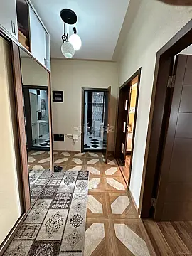 Satılır 3 otaqlı mənzil 98 m²