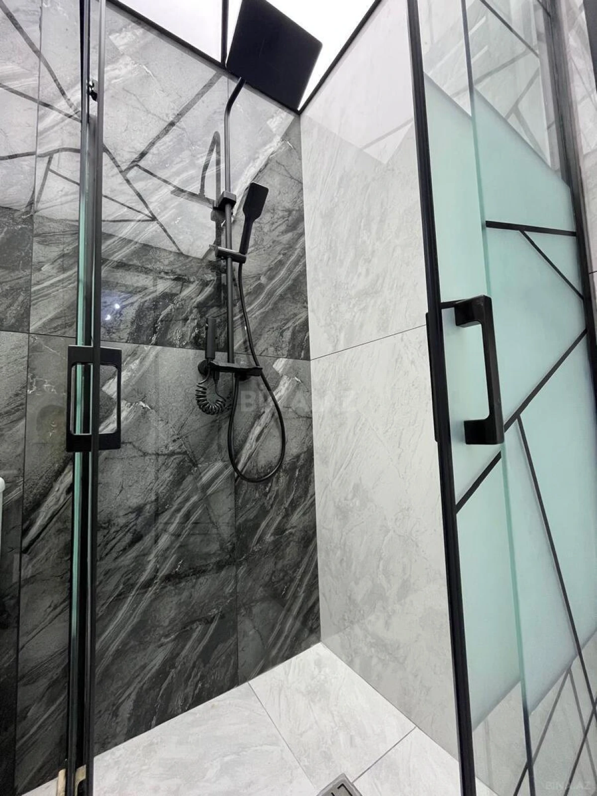 Satılır 2 otaqlı mənzil 62 m²