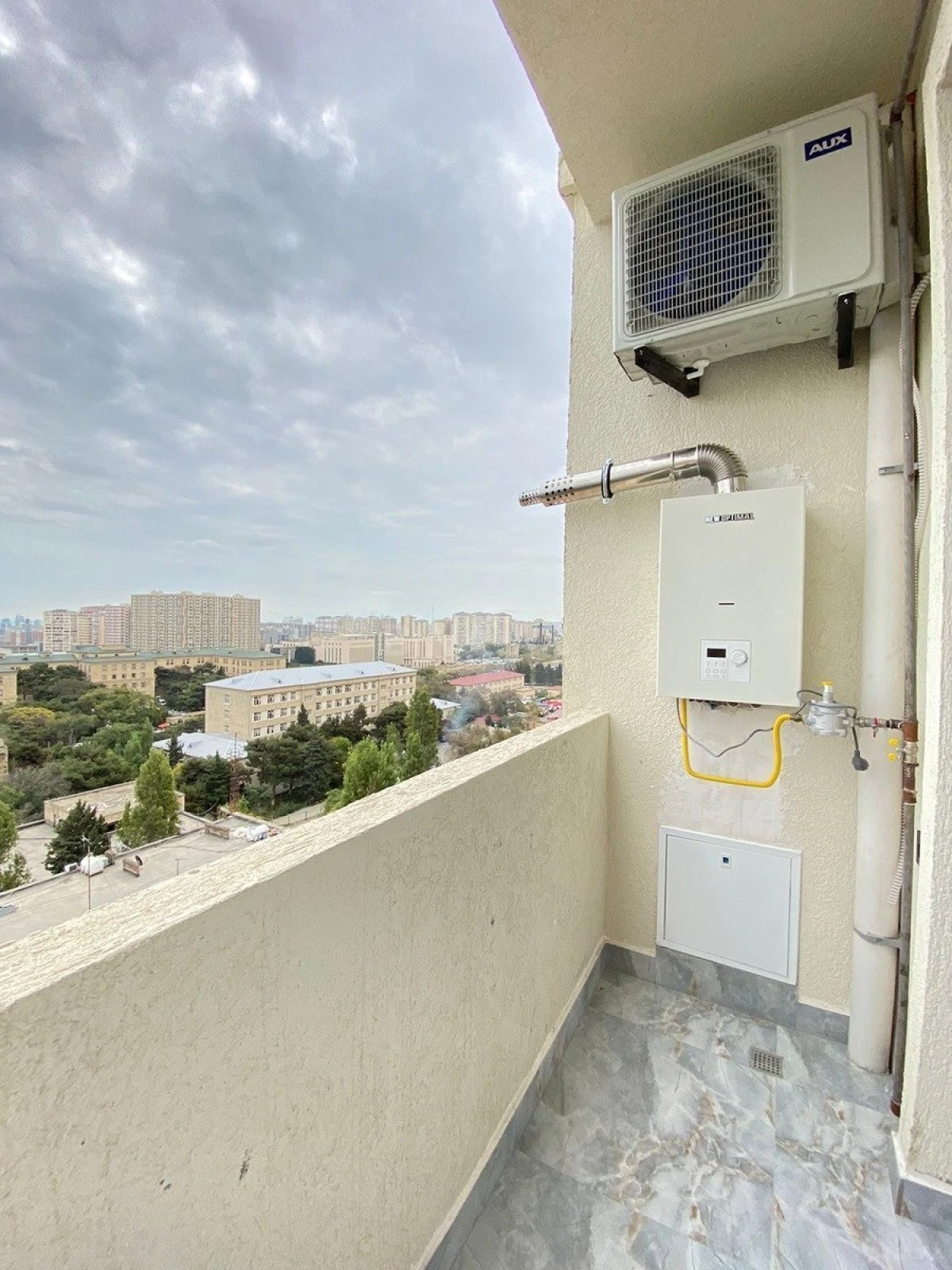 Kirayə verilir 2 otaqlı mənzil 85 m²