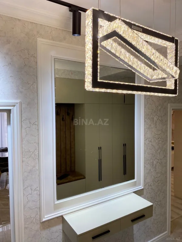 Kirayə verilir 2 otaqlı mənzil 85 m²