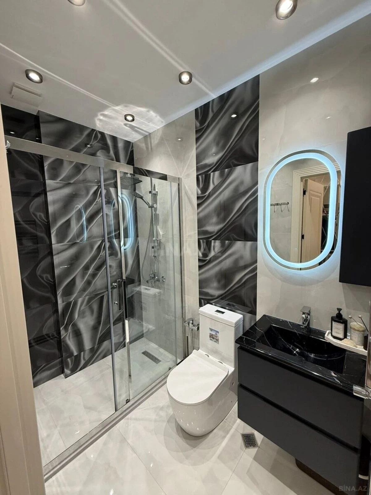 Satılır 2 otaqlı mənzil 66 m²