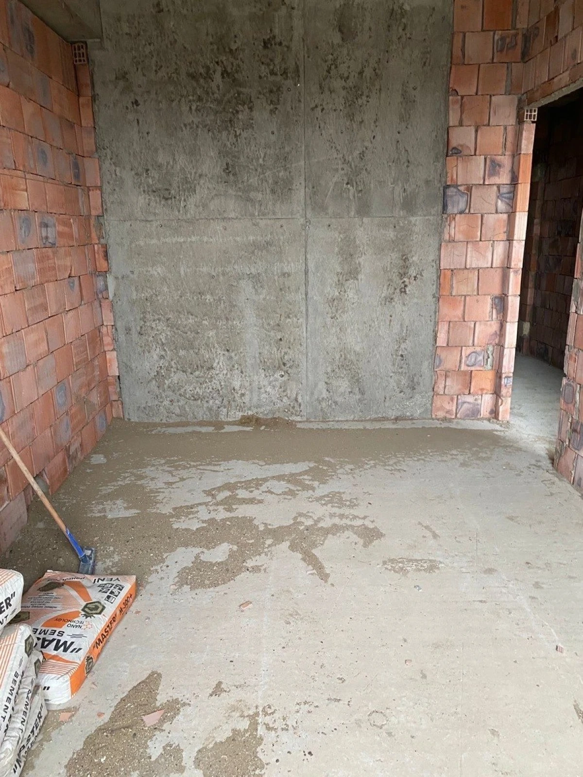 Satılır 1 otaqlı mənzil 45 m²