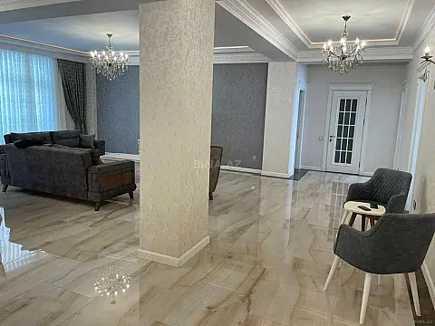 Kirayə verilir 4 otaqlı mənzil 200 m²
