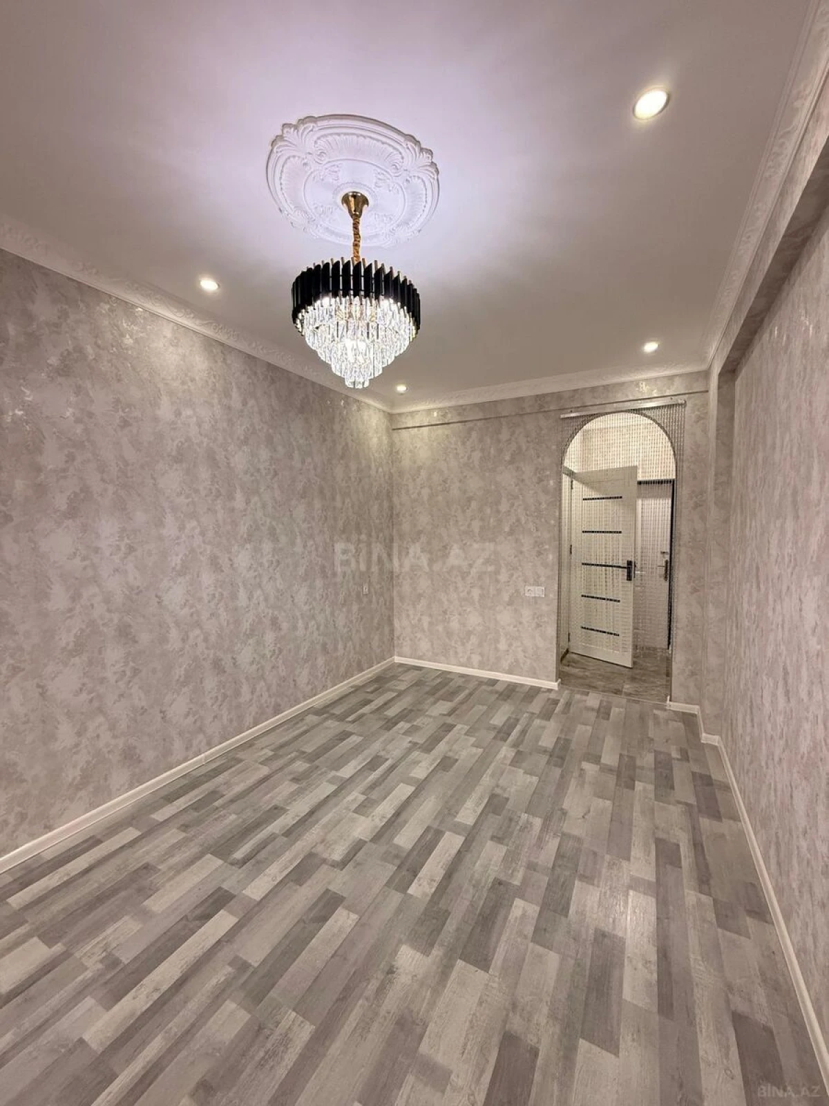 Satılır 1 otaqlı mənzil 27 m²