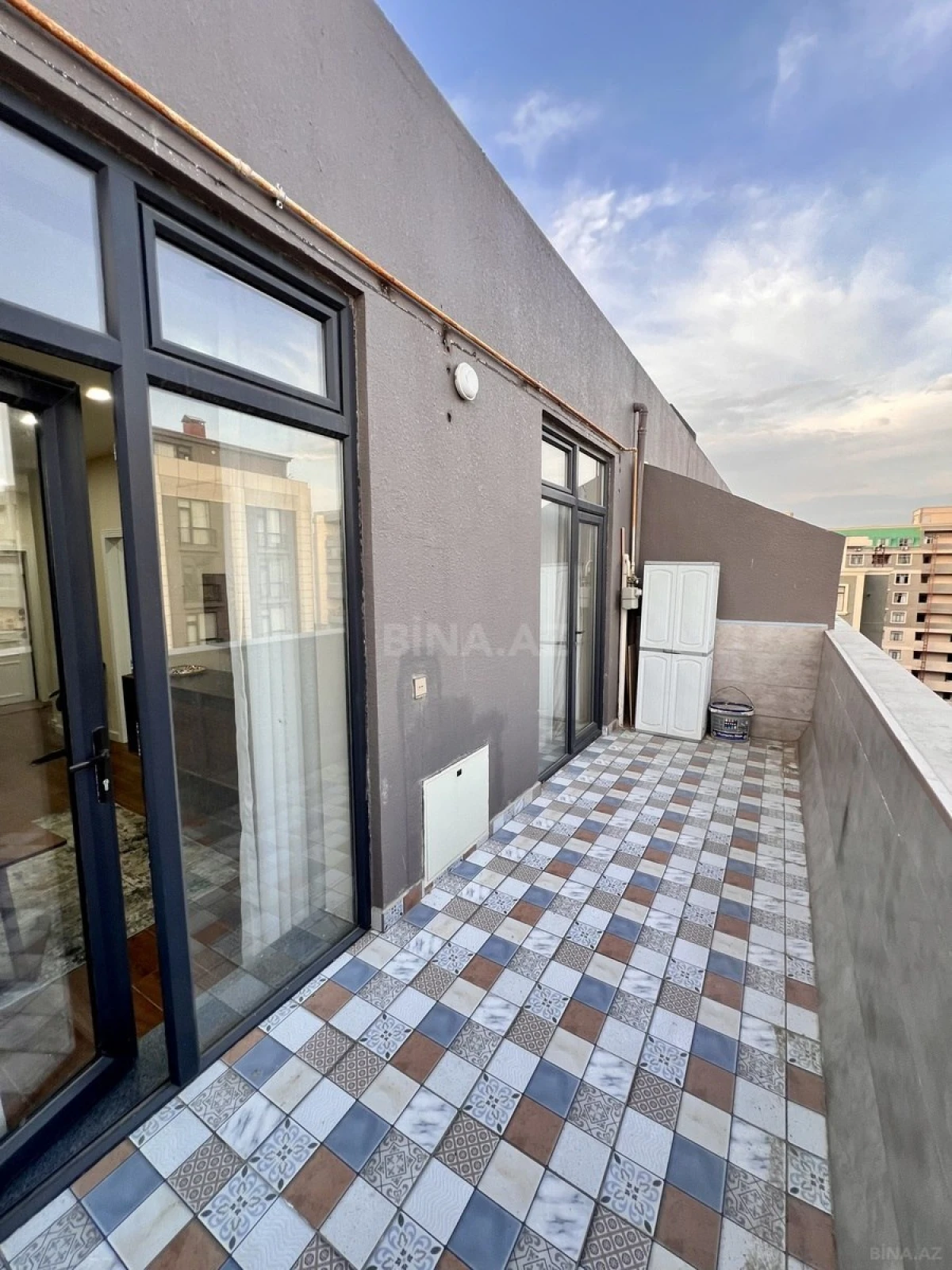 Satılır 2 otaqlı mənzil 56 m²