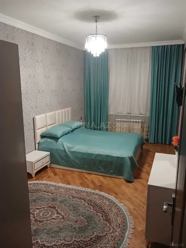 Satılır 2 otaqlı mənzil 72 m²
