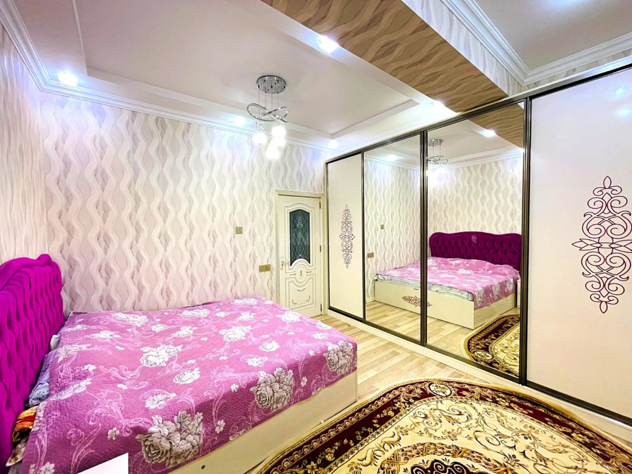 Satılır 3 otaqlı mənzil 118 m²