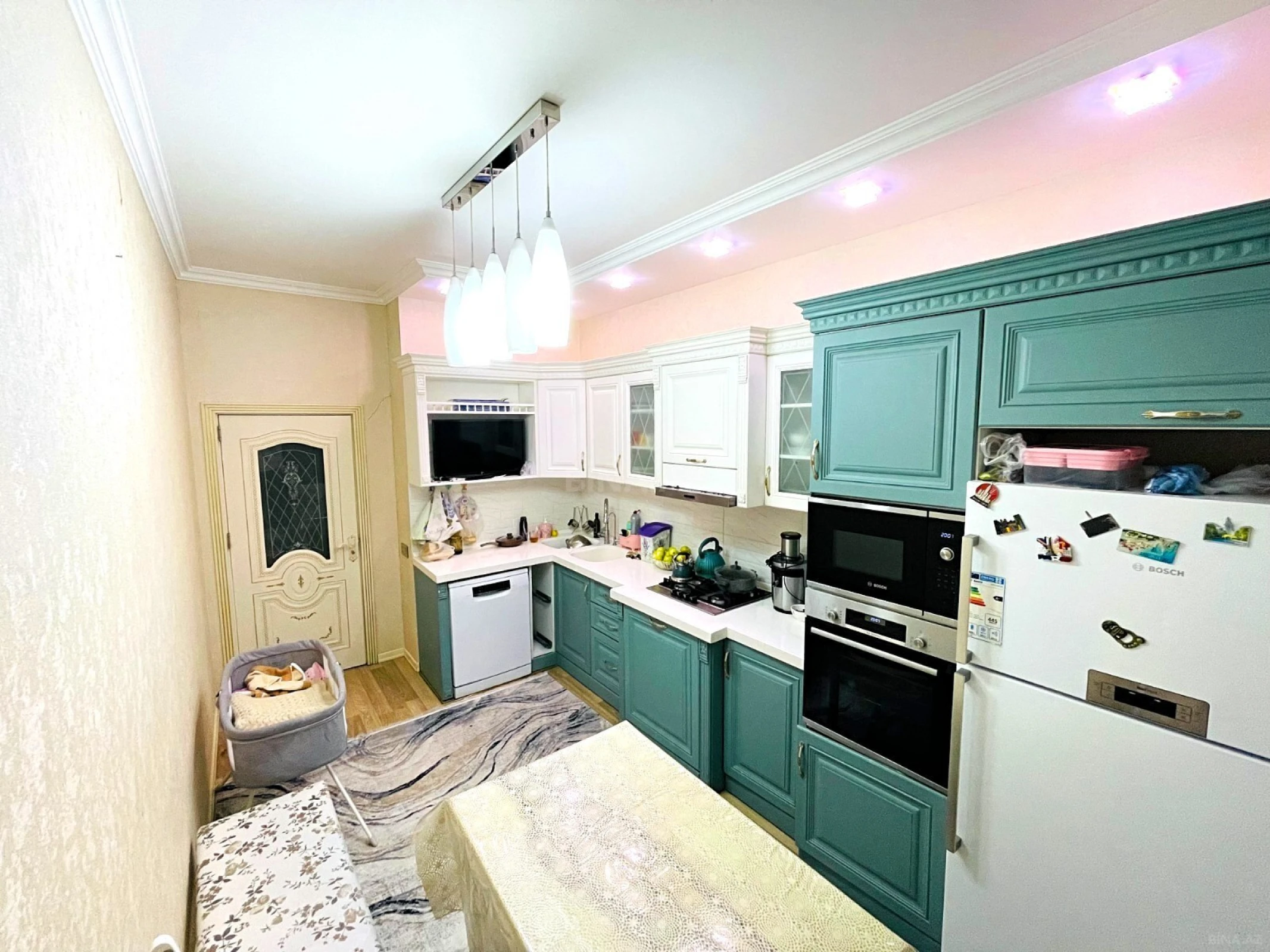 Satılır 3 otaqlı mənzil 118 m²