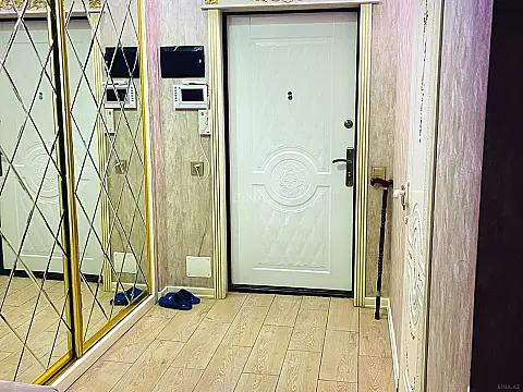 Satılır 3 otaqlı mənzil 118 m²