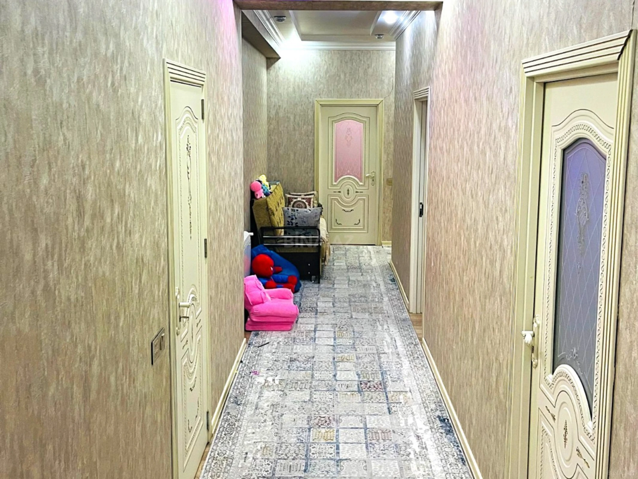 Satılır 3 otaqlı mənzil 118 m²