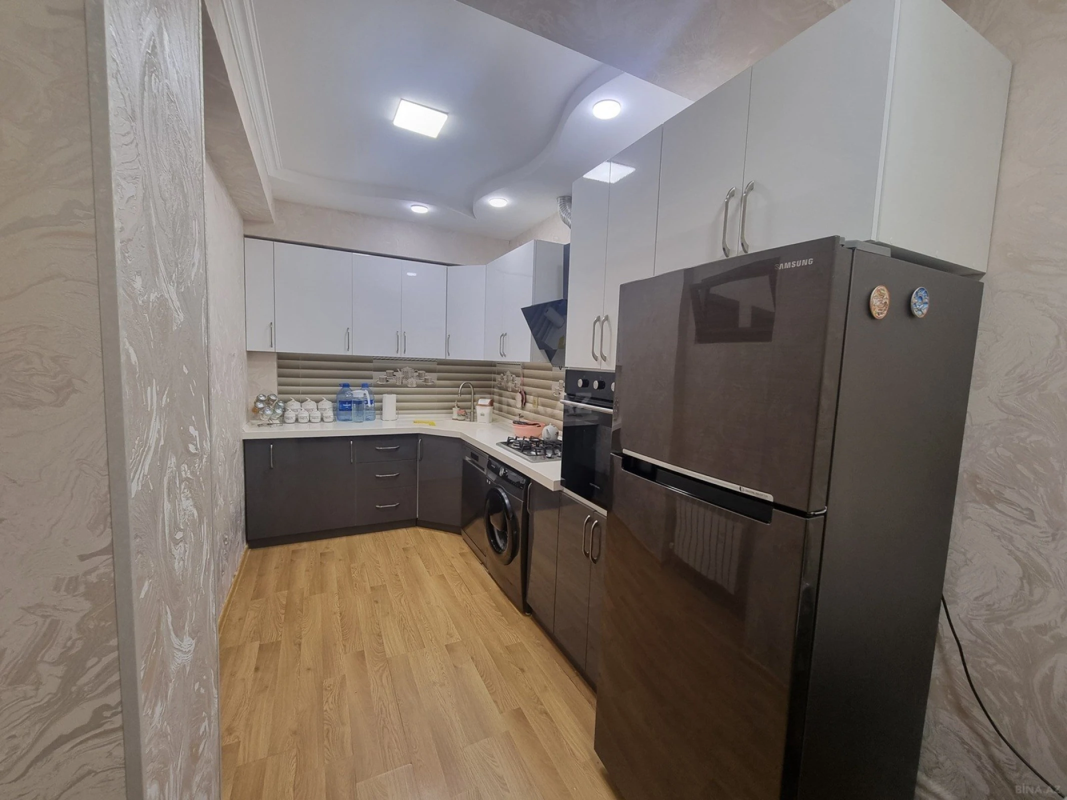 Satılır 3 otaqlı mənzil 83 m²