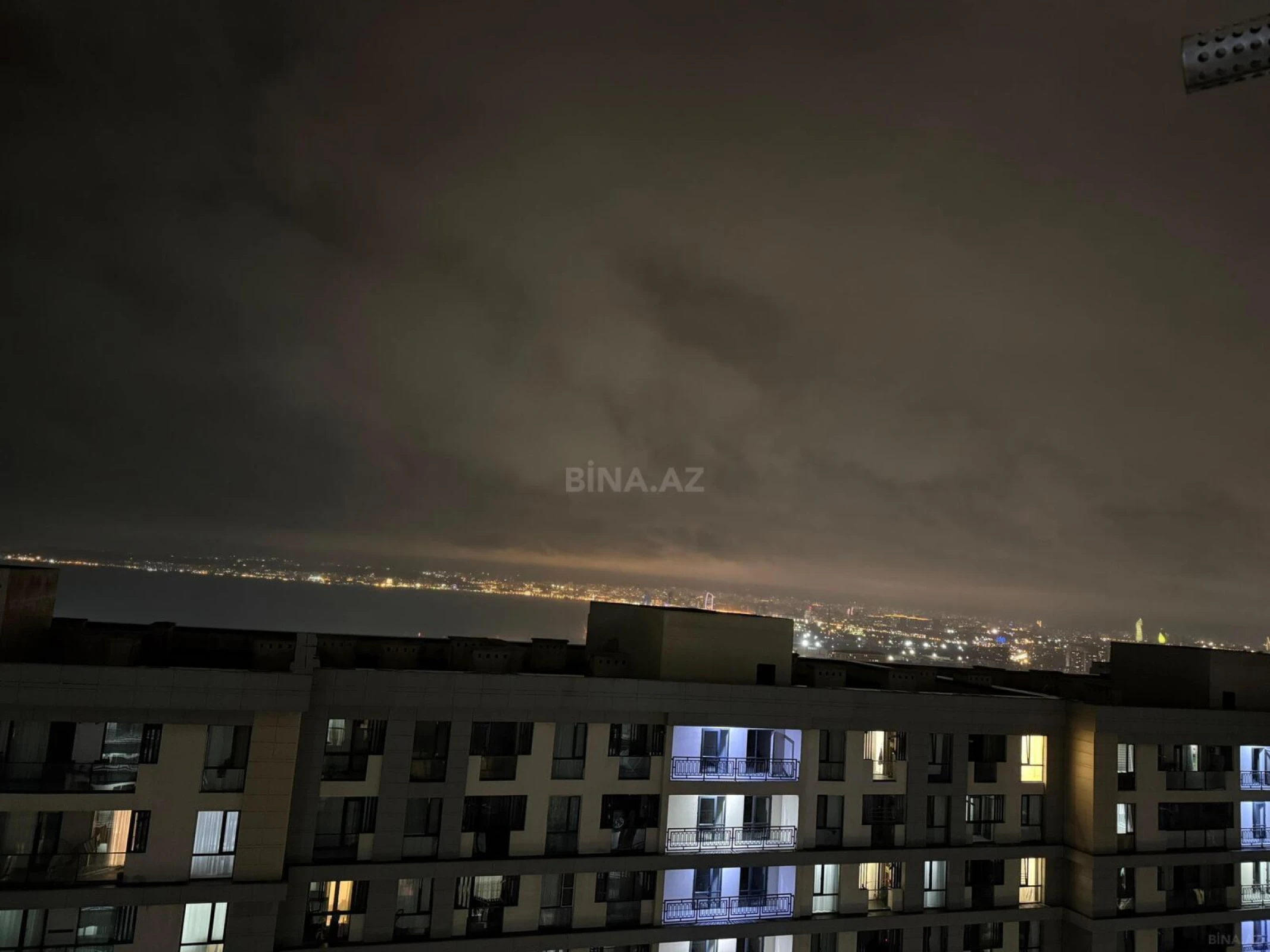 Satılır 2 otaqlı mənzil 55 m²