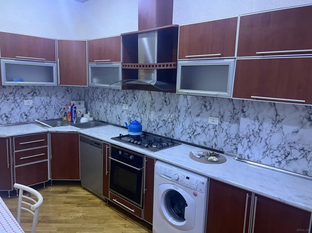 Kirayə verilir 3 otaqlı mənzil 110 m²