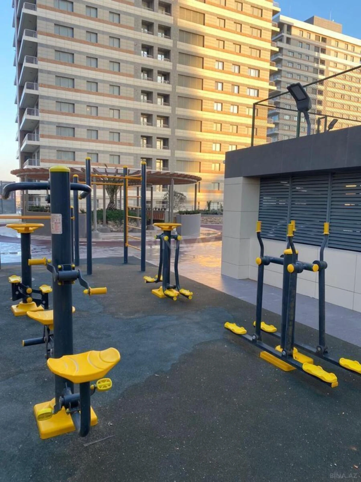 Kirayə verilir 2 otaqlı mənzil 65 m²