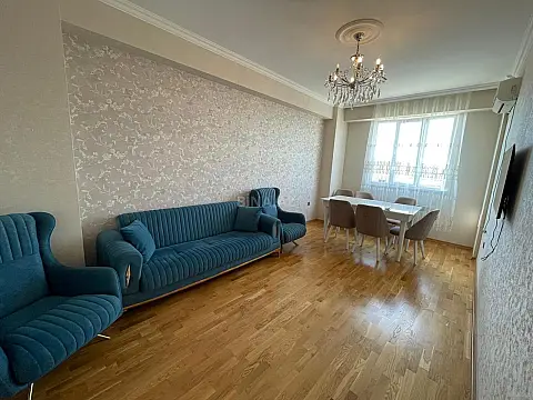 Kirayə verilir 3 otaqlı mənzil 100 m²