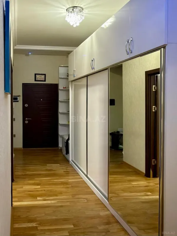 Kirayə verilir 3 otaqlı mənzil 130 m²