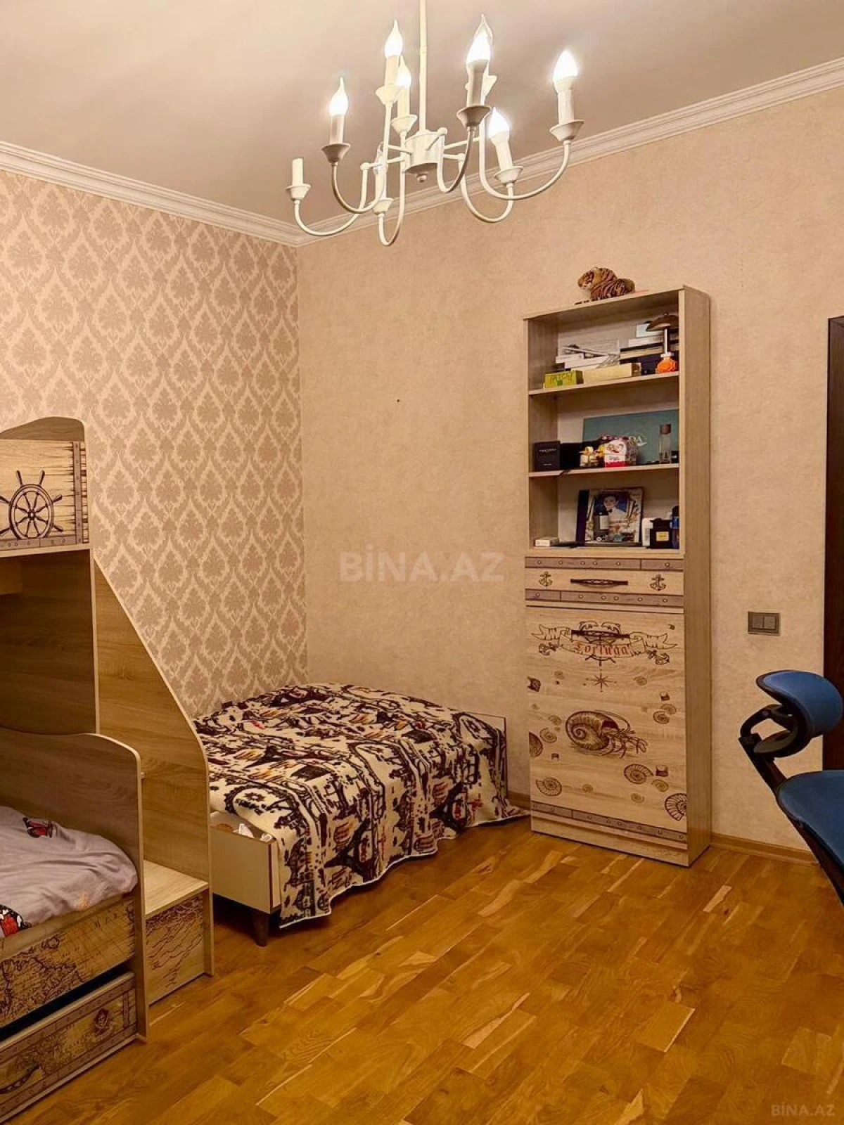 Kirayə verilir 3 otaqlı mənzil 130 m²