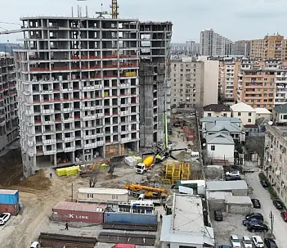 Satılır 2 otaqlı mənzil 56 m²