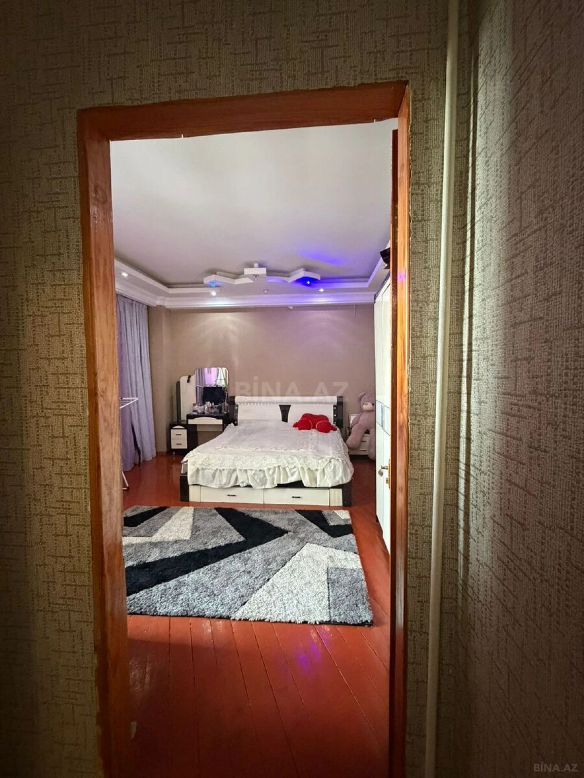 Satılır 2 otaqlı mənzil 70 m²