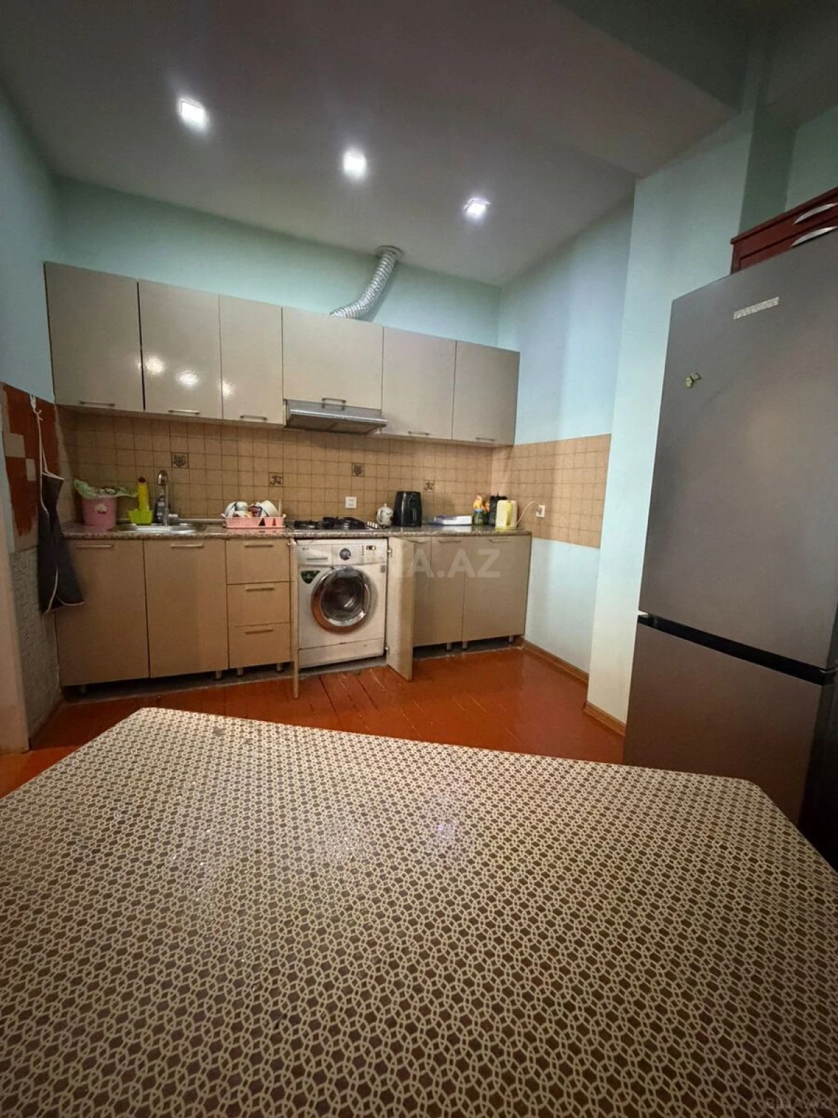 Satılır 2 otaqlı mənzil 70 m²