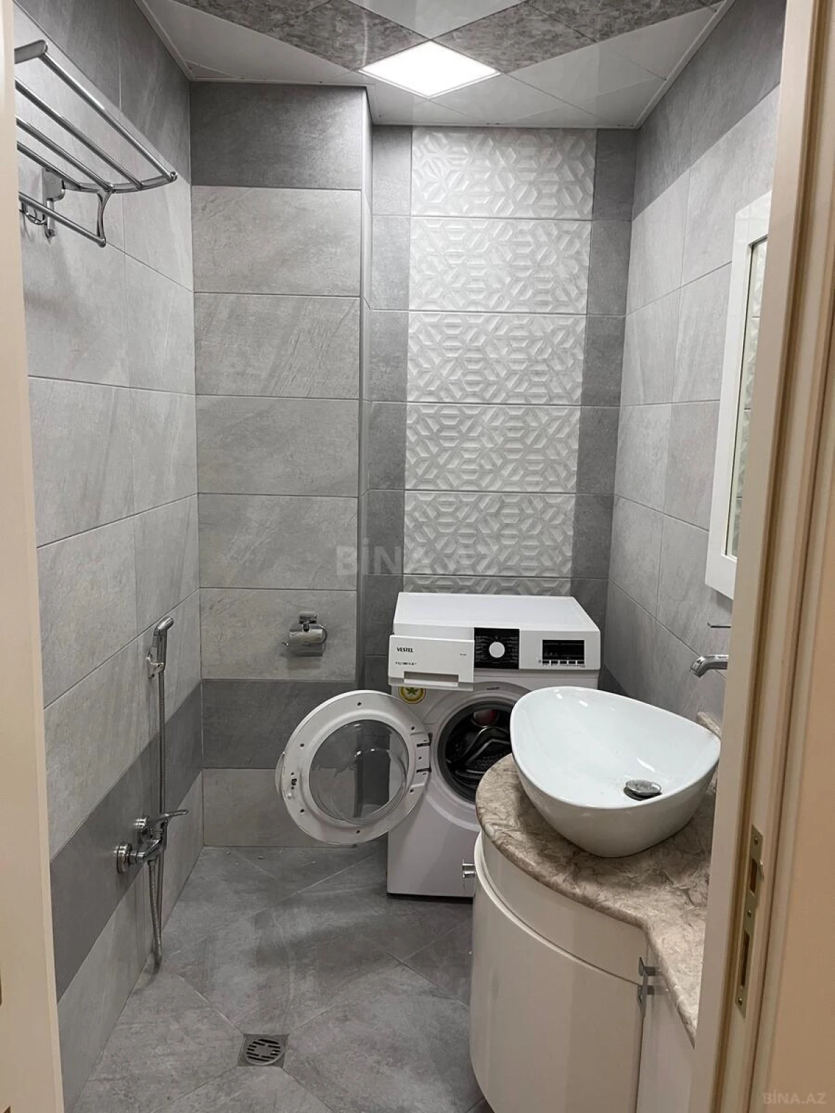 Satılır 4 otaqlı mənzil 190 m²
