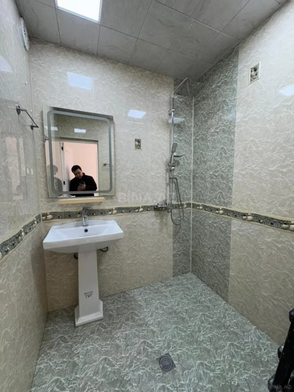 Satılır 2 otaqlı mənzil 55 m²