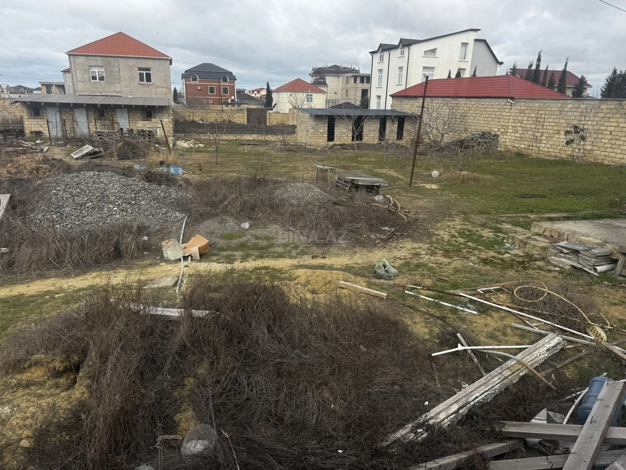 Satılır torpaq sahəsi 8 m²