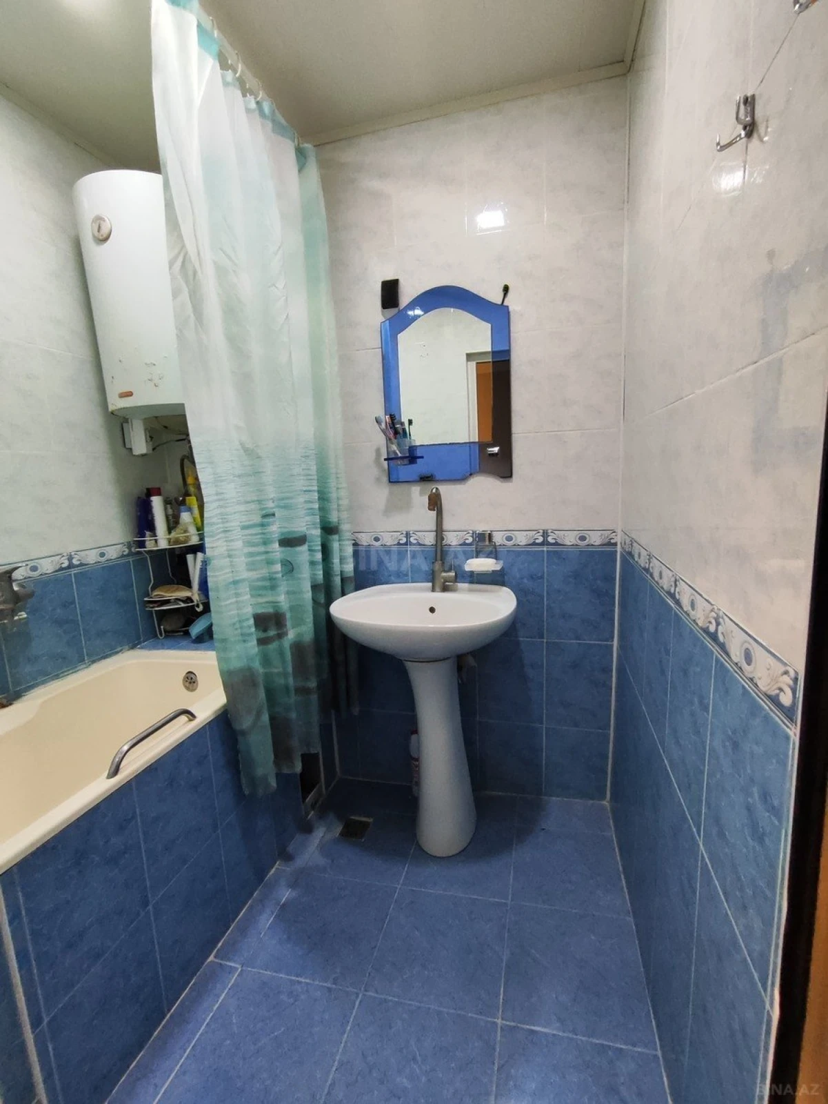 Satılır 4 otaqlı mənzil 100 m²