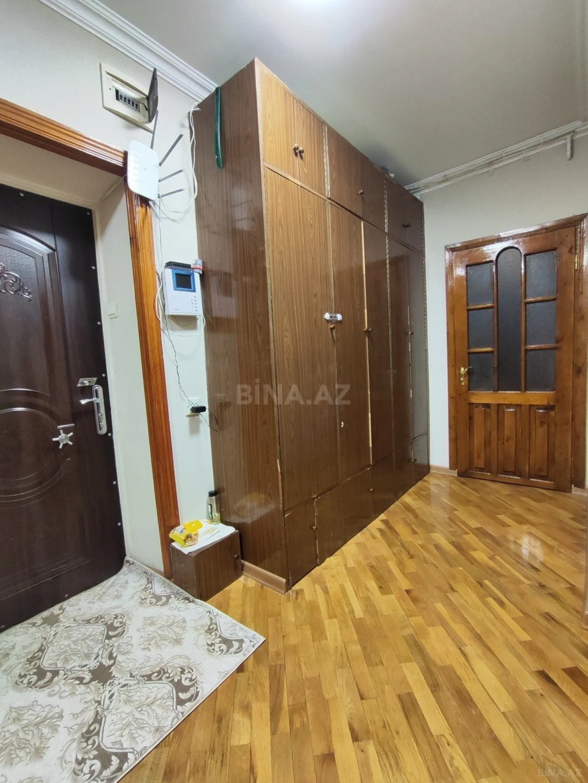 Satılır 4 otaqlı mənzil 100 m²