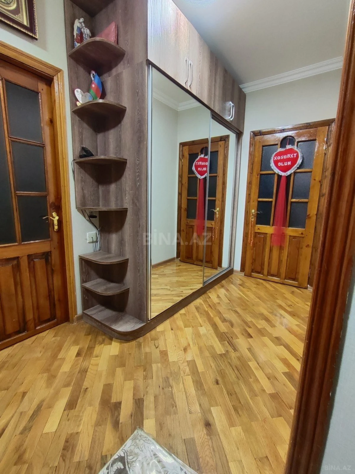 Satılır 4 otaqlı mənzil 100 m²