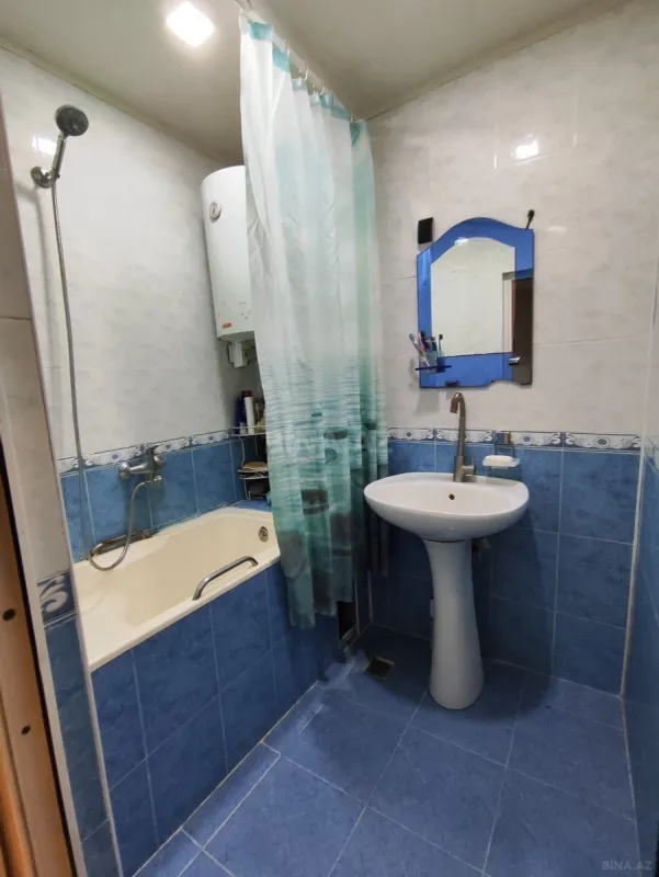 Satılır 4 otaqlı mənzil 100 m²