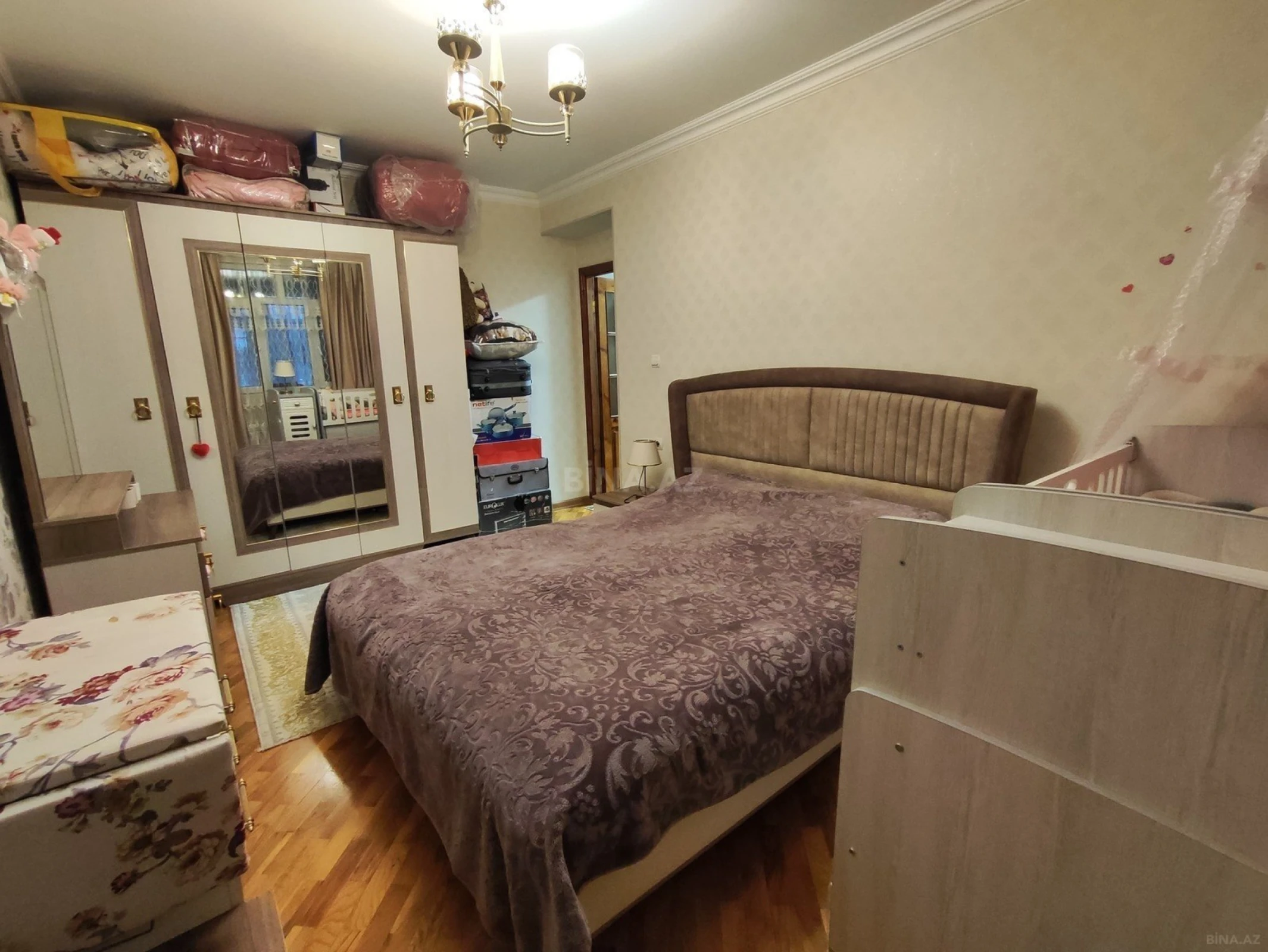 Satılır 4 otaqlı mənzil 100 m²