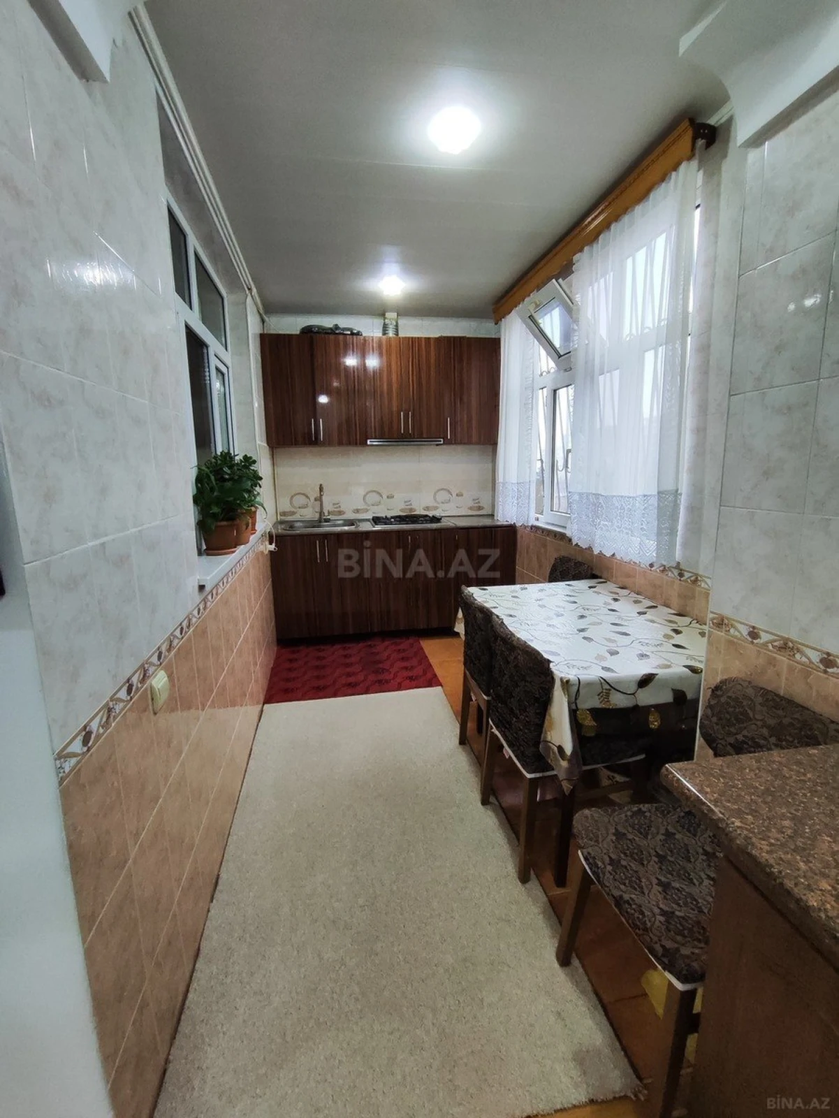 Satılır 4 otaqlı mənzil 100 m²