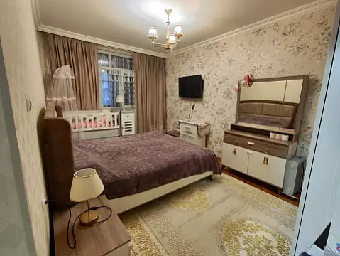 Satılır 4 otaqlı mənzil 100 m²